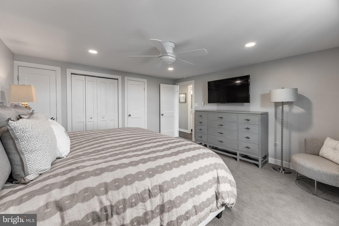 200 Highland Avenue Avenue #611 photo 17