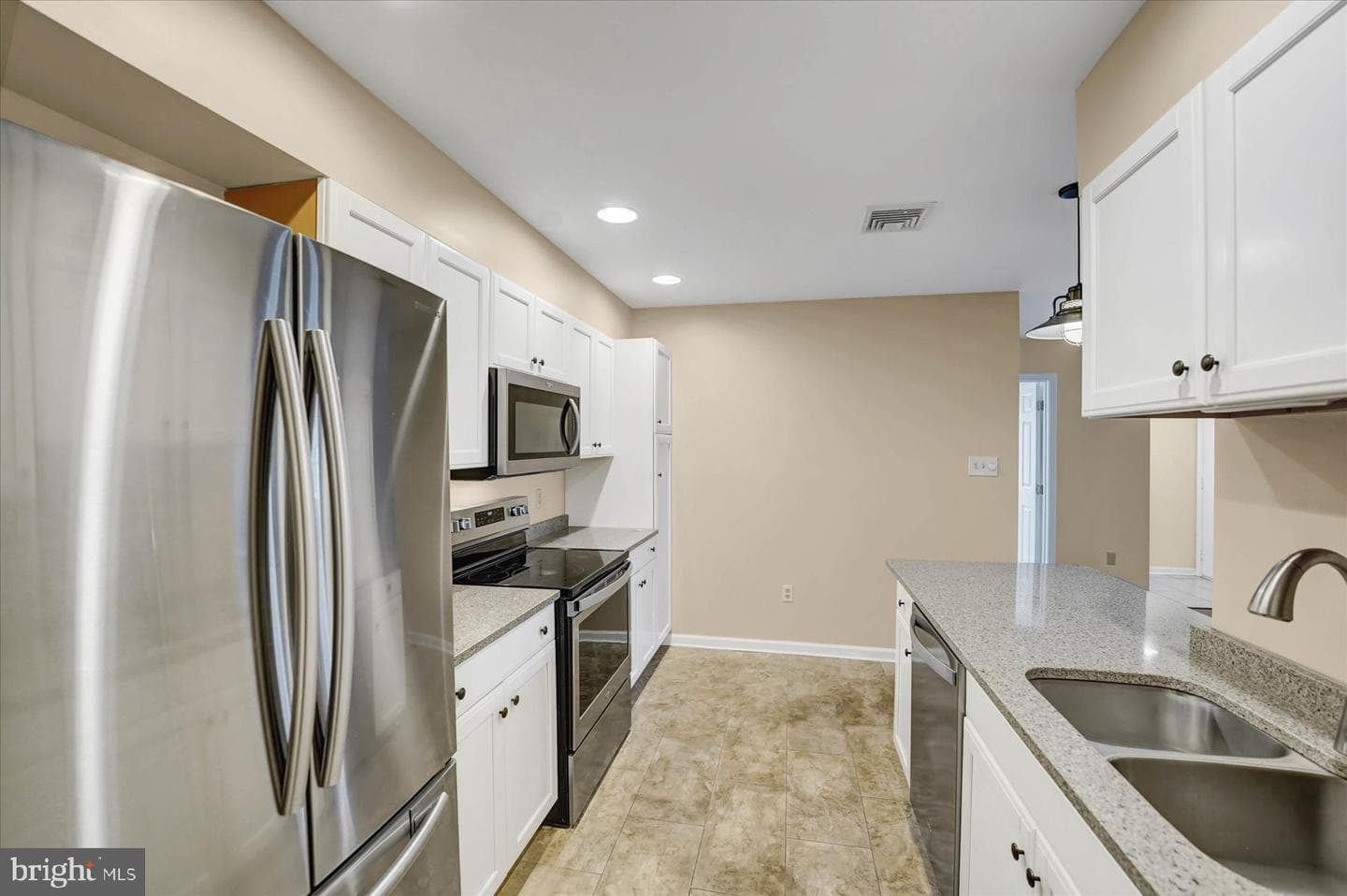 3301 Shellers Bend #911 photo 16