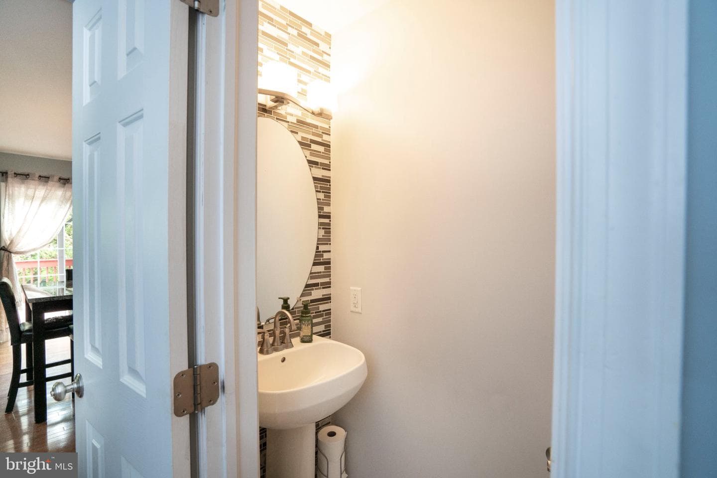 217 Washington Avenue photo 13