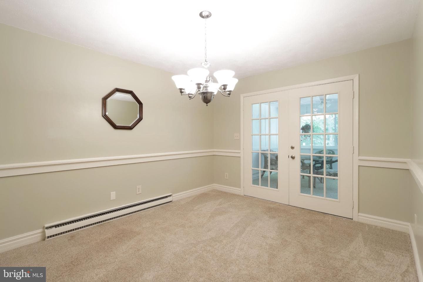 593 Devonshire Drive photo 19