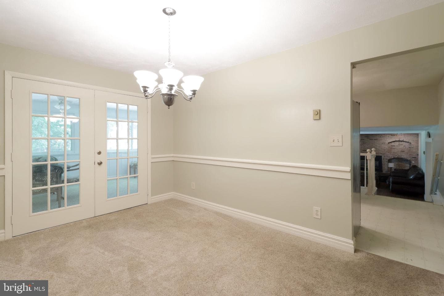 593 Devonshire Drive photo 20