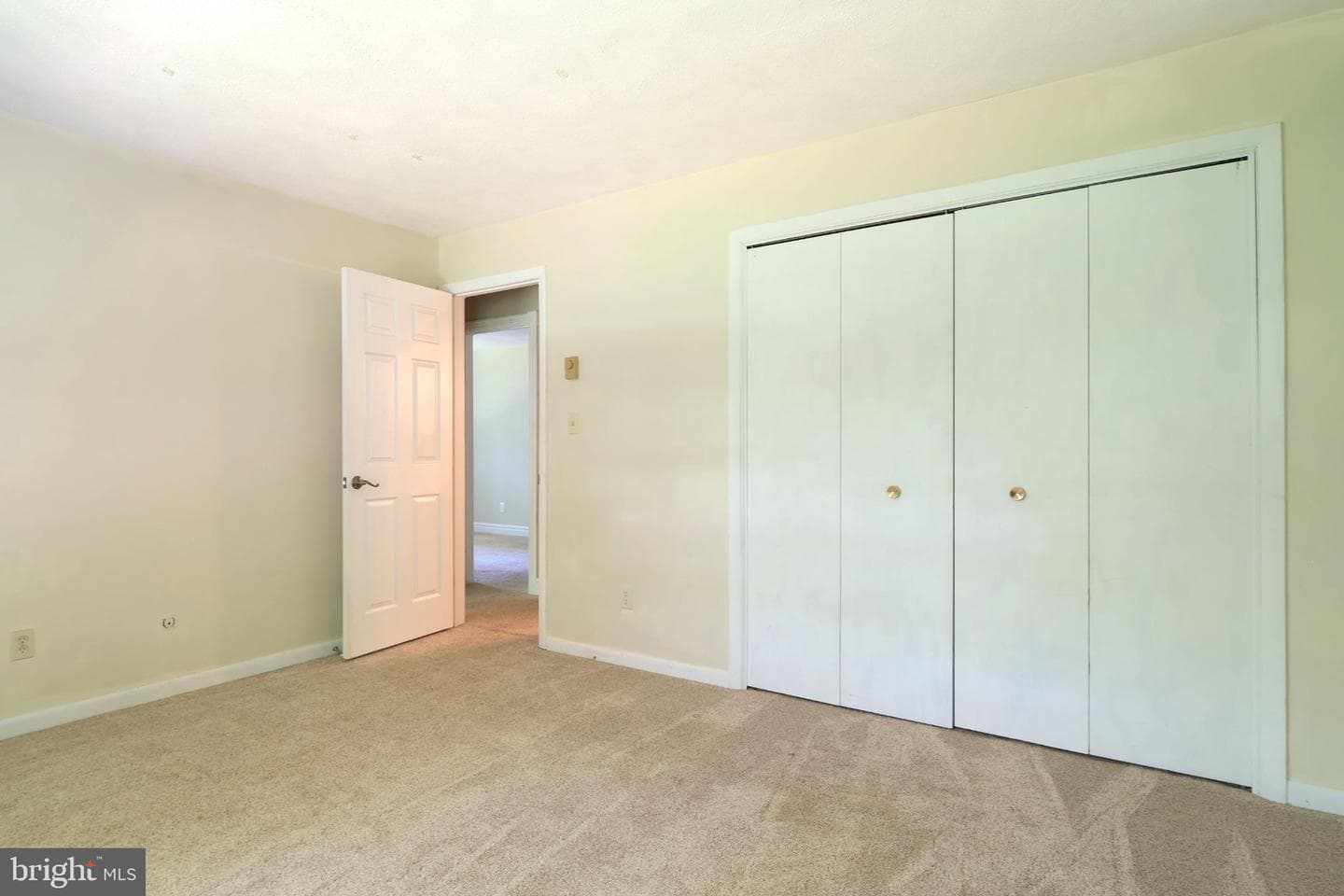 593 Devonshire Drive photo 34