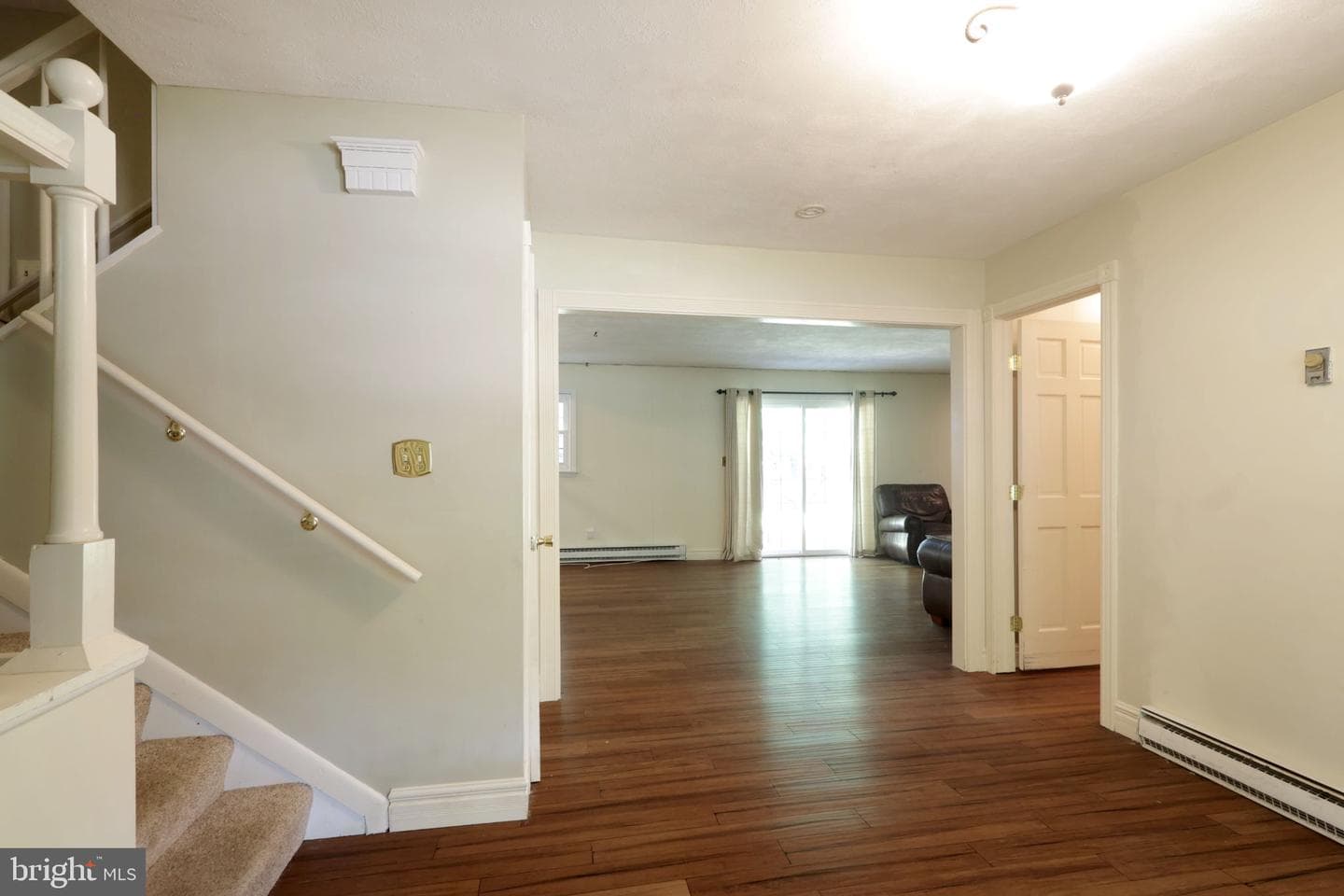 593 Devonshire Drive photo 6