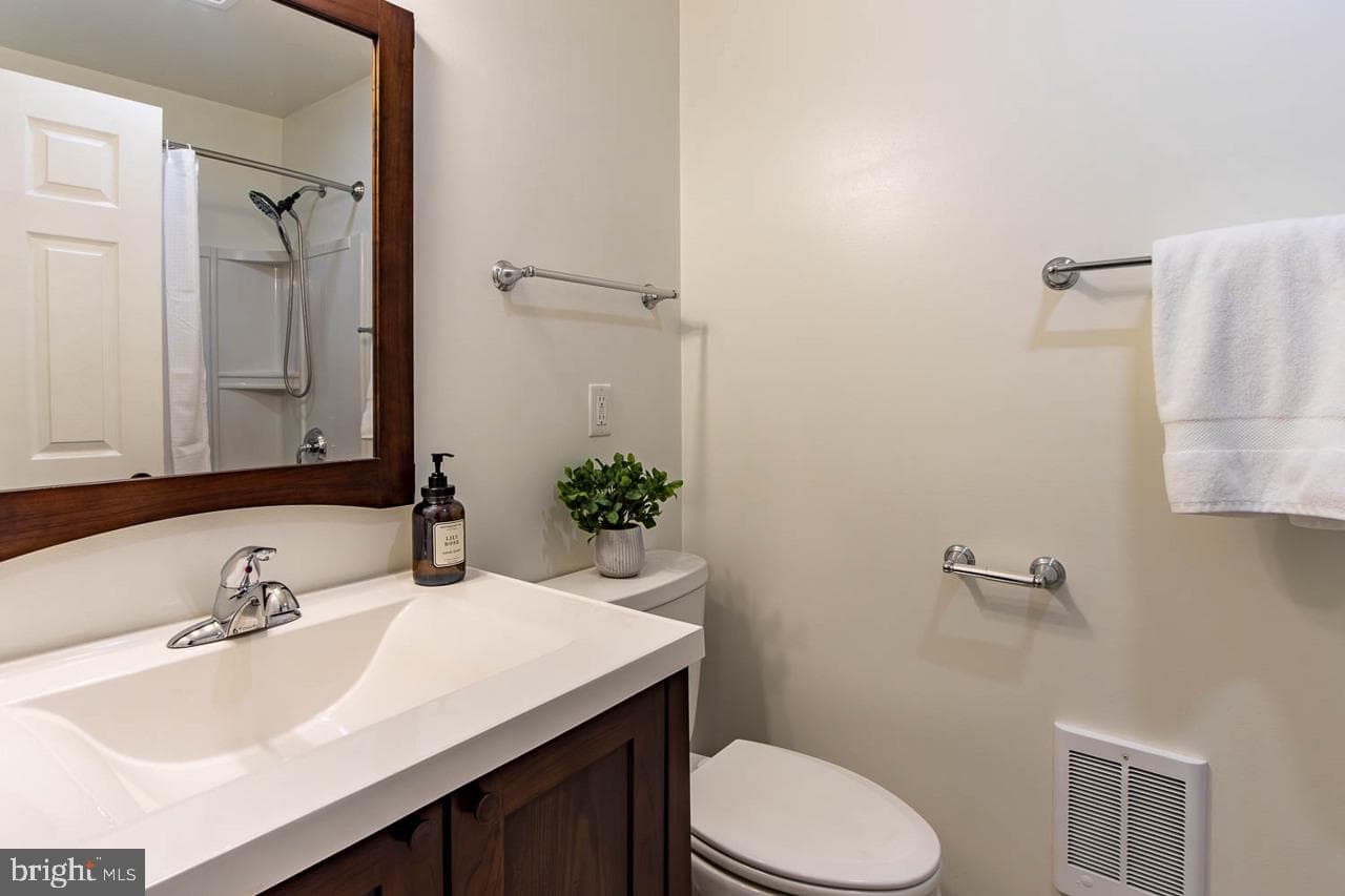 326 Oakley Drive photo 22