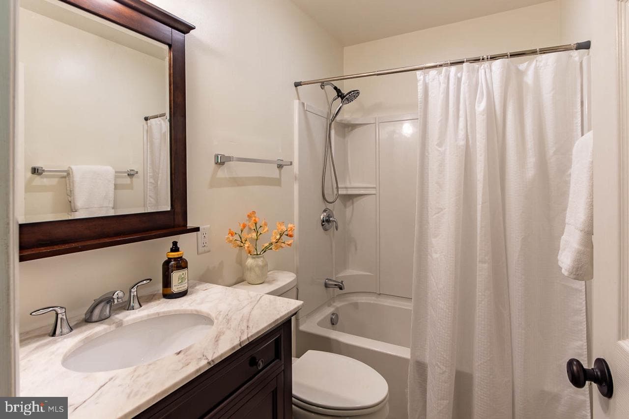 326 Oakley Drive photo 27