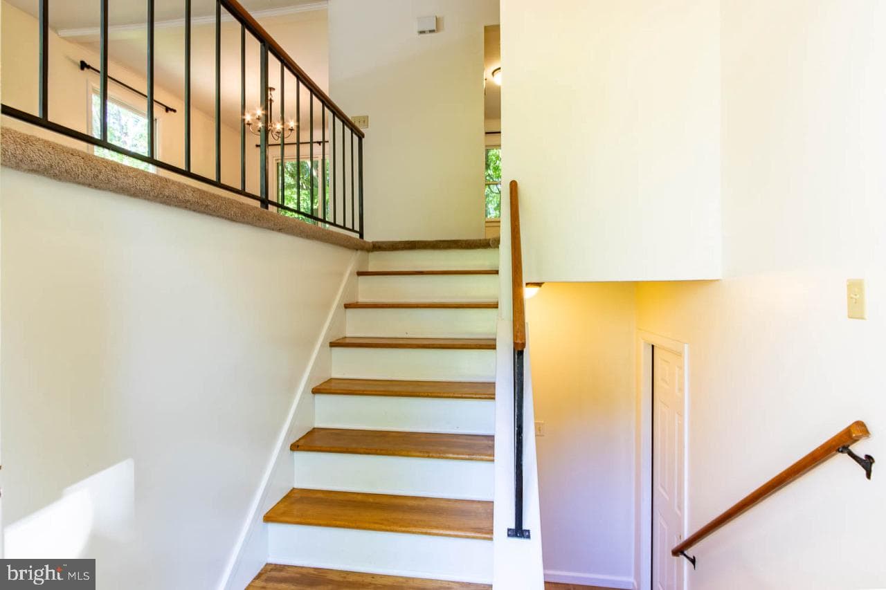 326 Oakley Drive photo 9