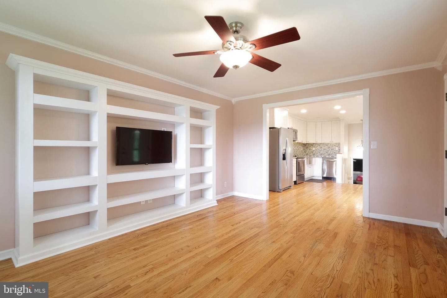 125 Lyonstown Road photo 10