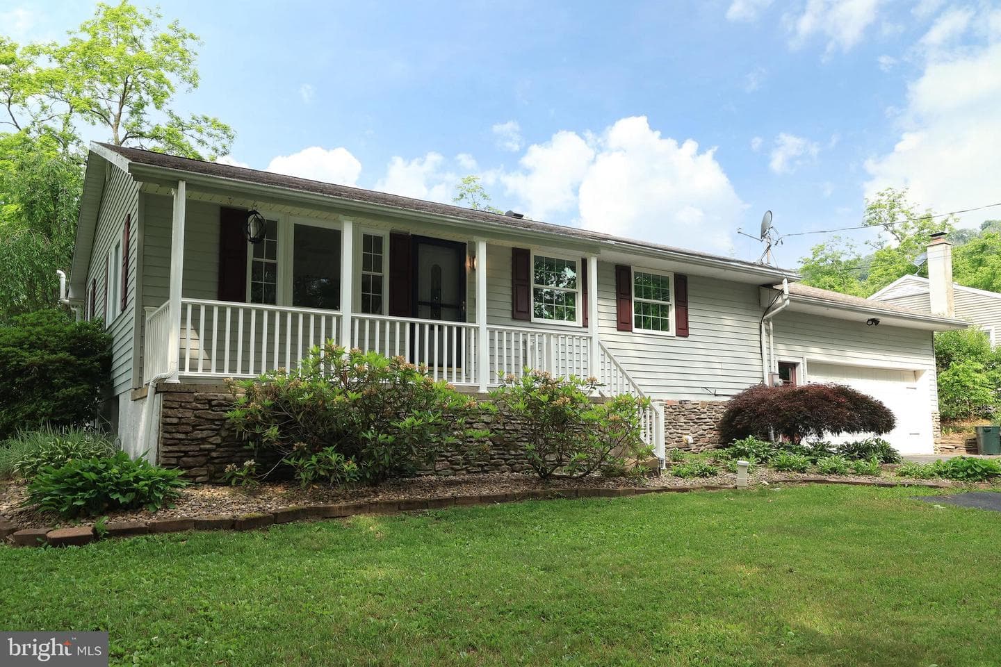 125 Lyonstown Road photo 3