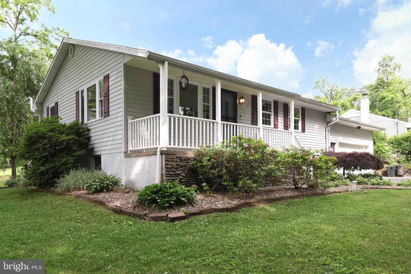 125 Lyonstown Road photo 4