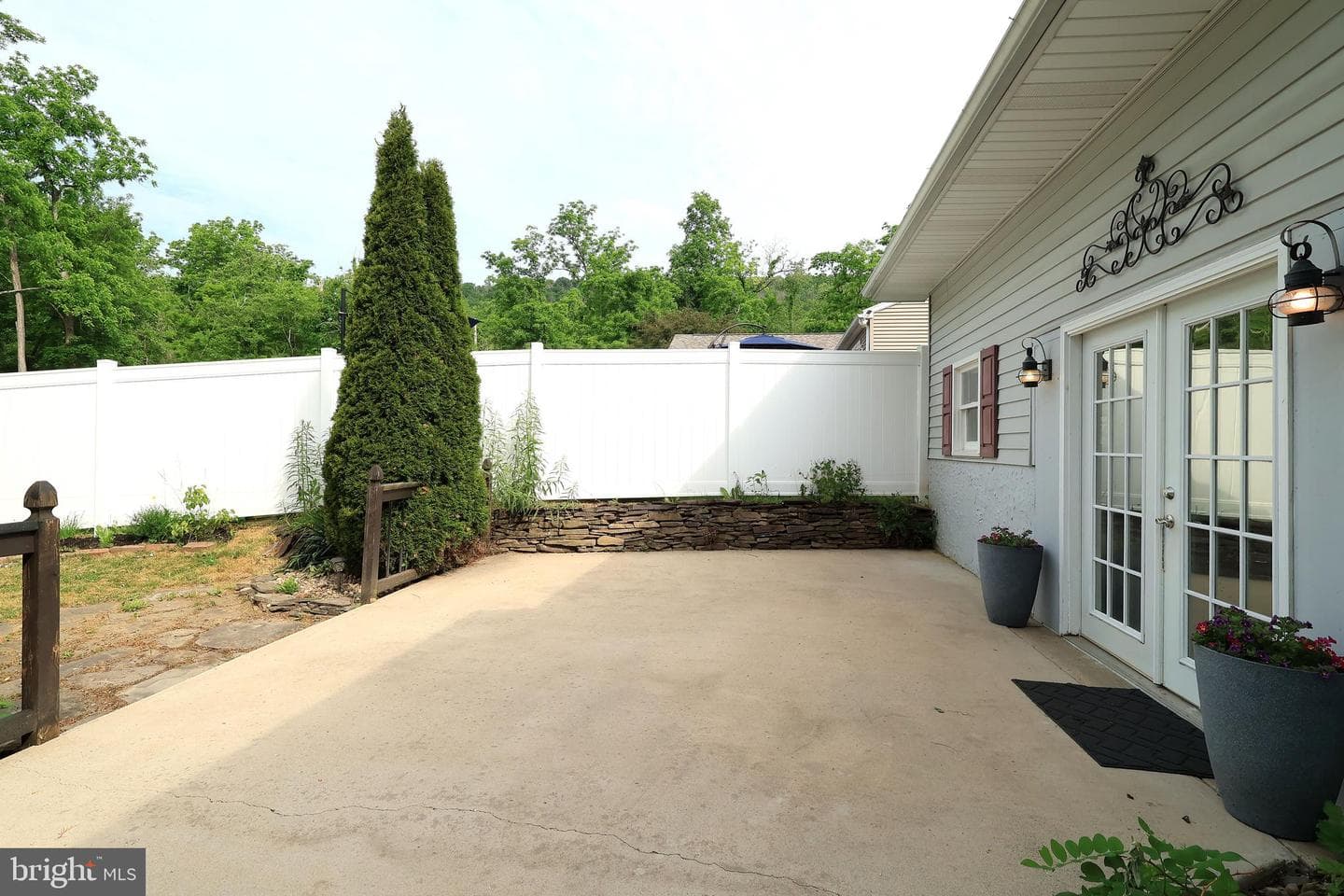 125 Lyonstown Road photo 64