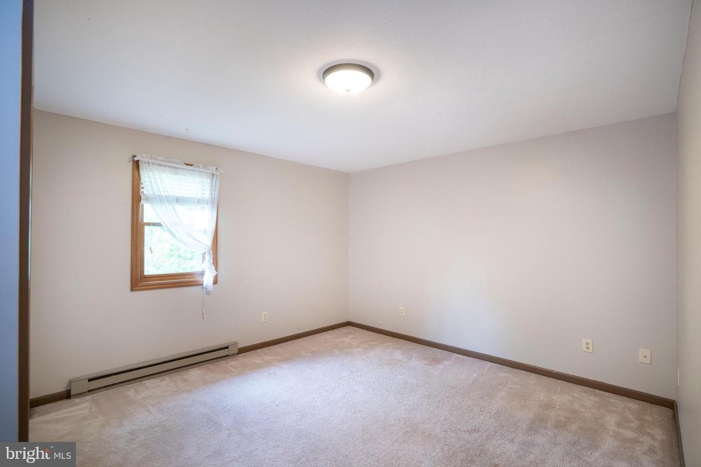 655 Berkshire Drive photo 40