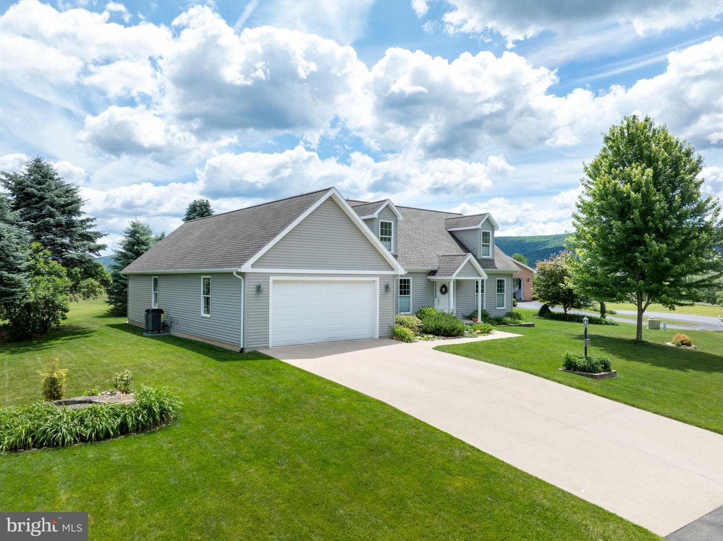 171 Indian Hill Road photo 2