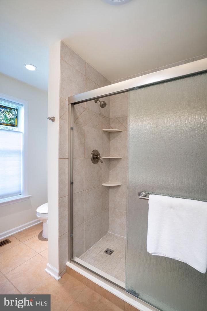 171 Indian Hill Road photo 38
