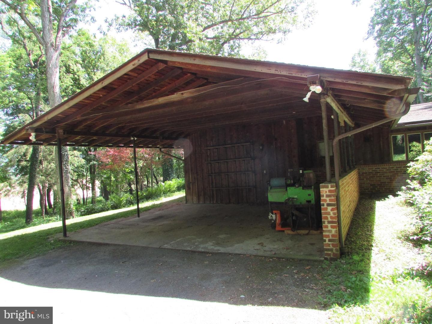 200 Tall Oaks Drive photo 10