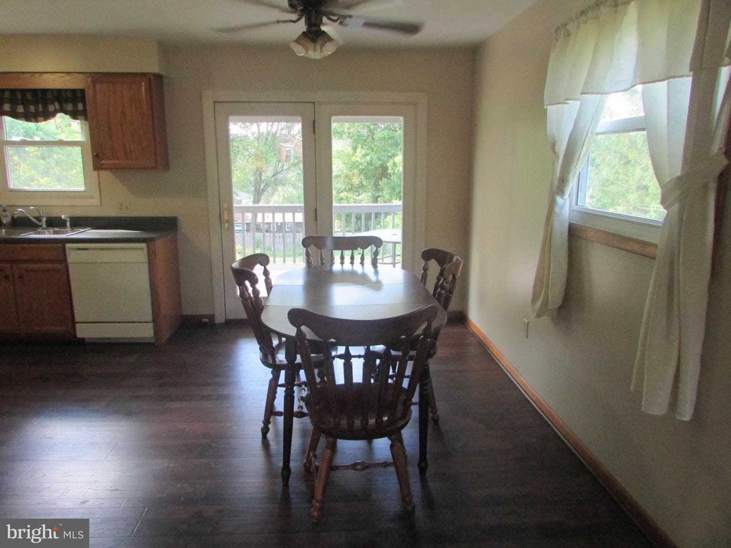 404 Beaverbrook Drive photo 15