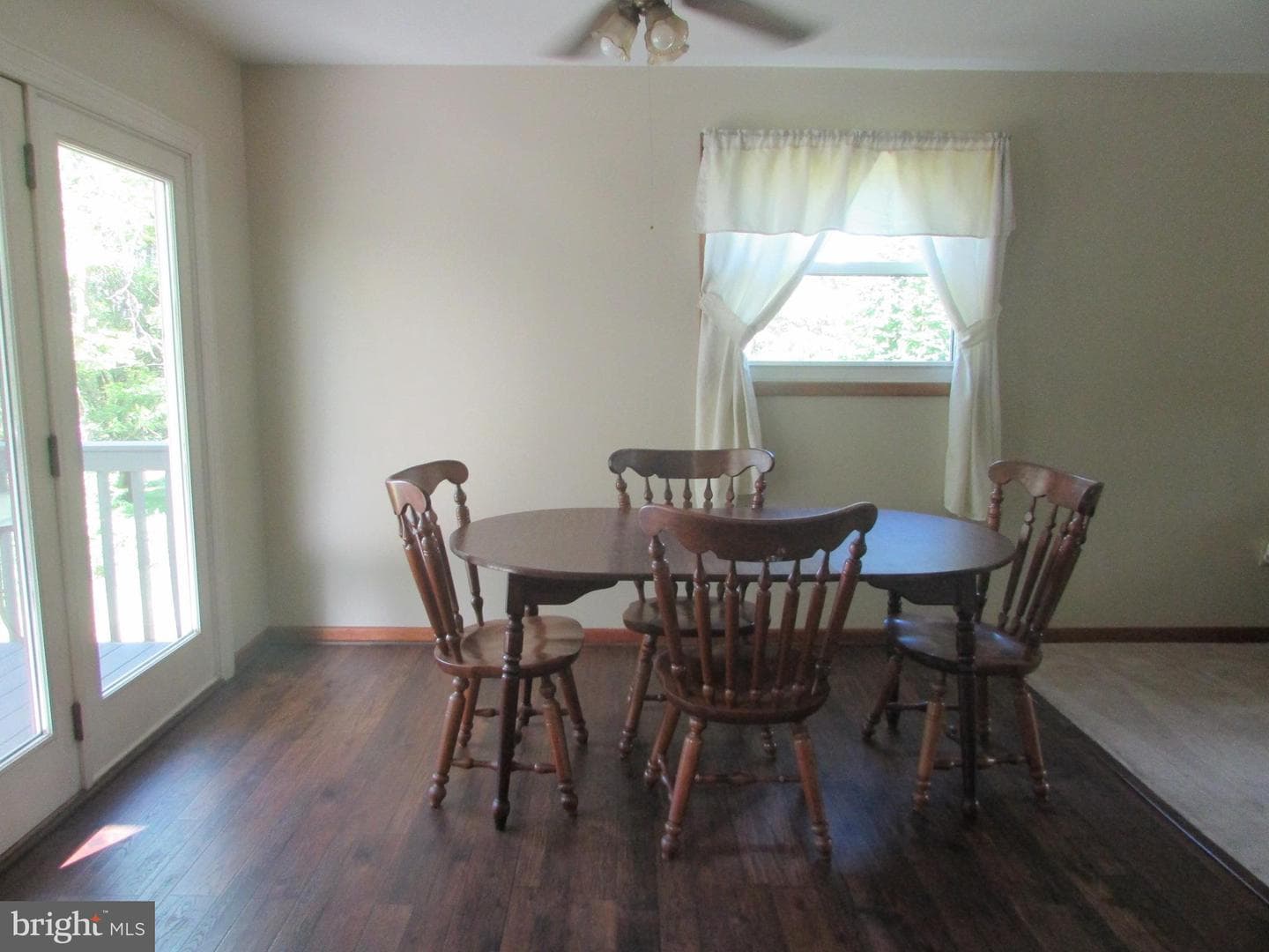 404 Beaverbrook Drive photo 16