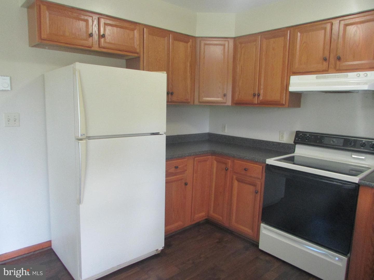 404 Beaverbrook Drive photo 24