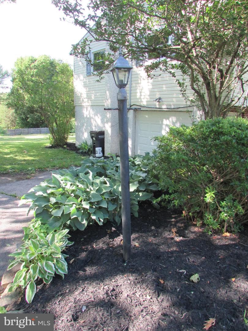 404 Beaverbrook Drive photo 4