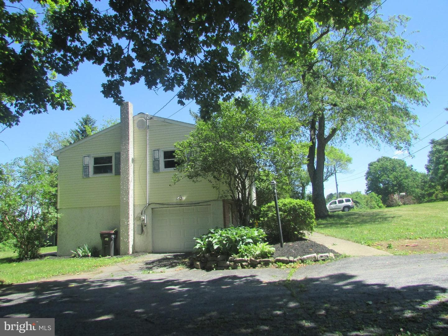 404 Beaverbrook Drive photo 52
