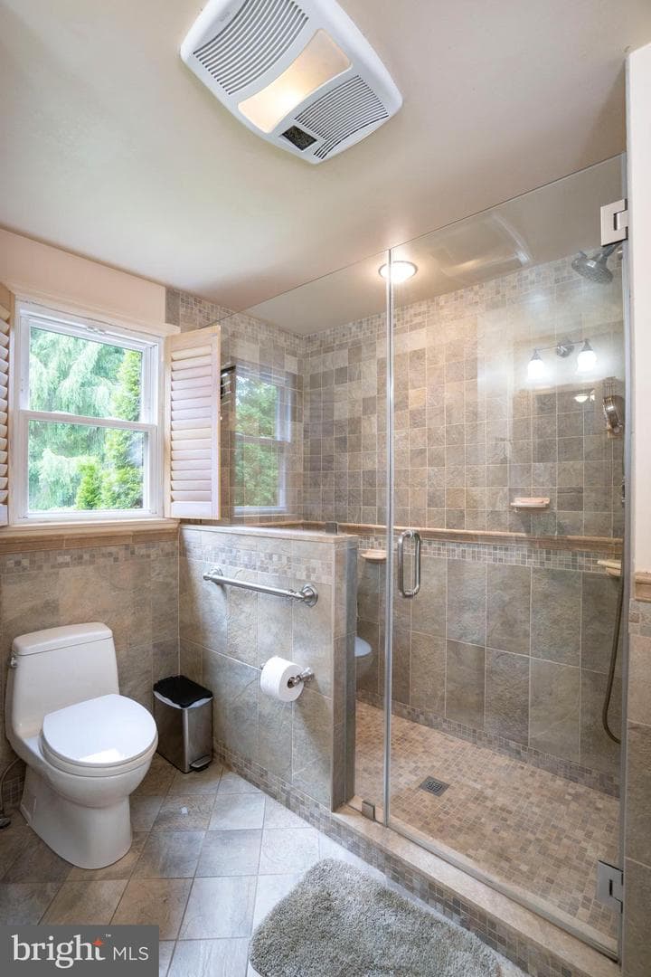 629 Beaumont Drive photo 30