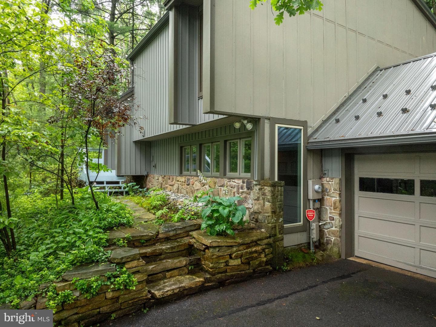17 Coventry Lane, State College