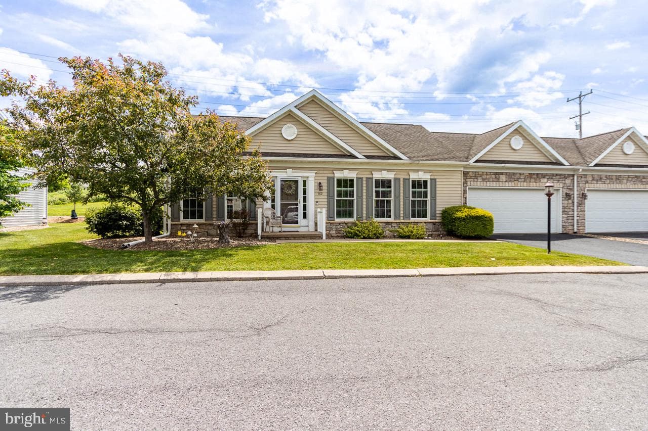 162 Independence Avenue, State College