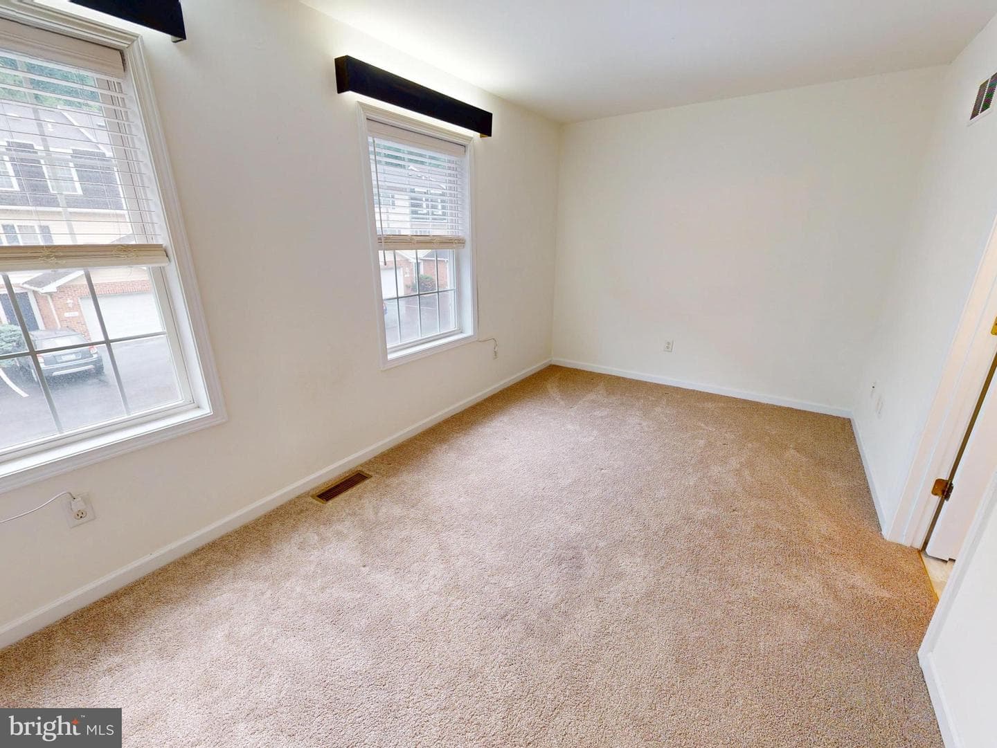 763 Oakwood Avenue photo 12