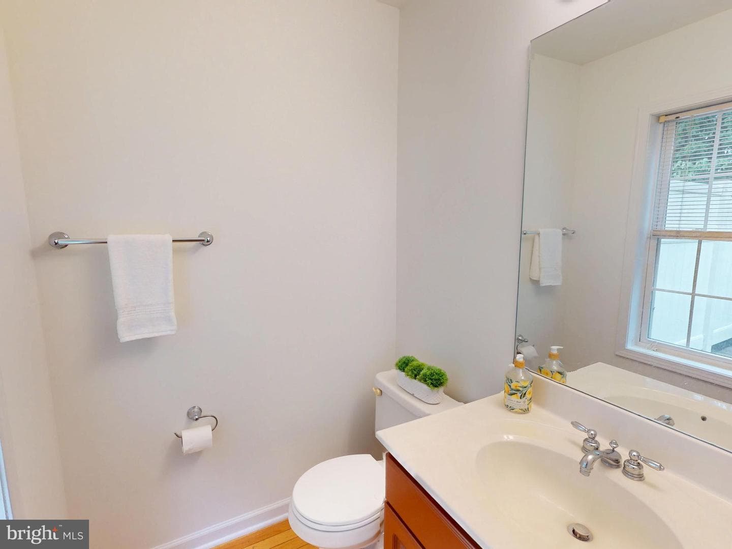 763 Oakwood Avenue photo 8