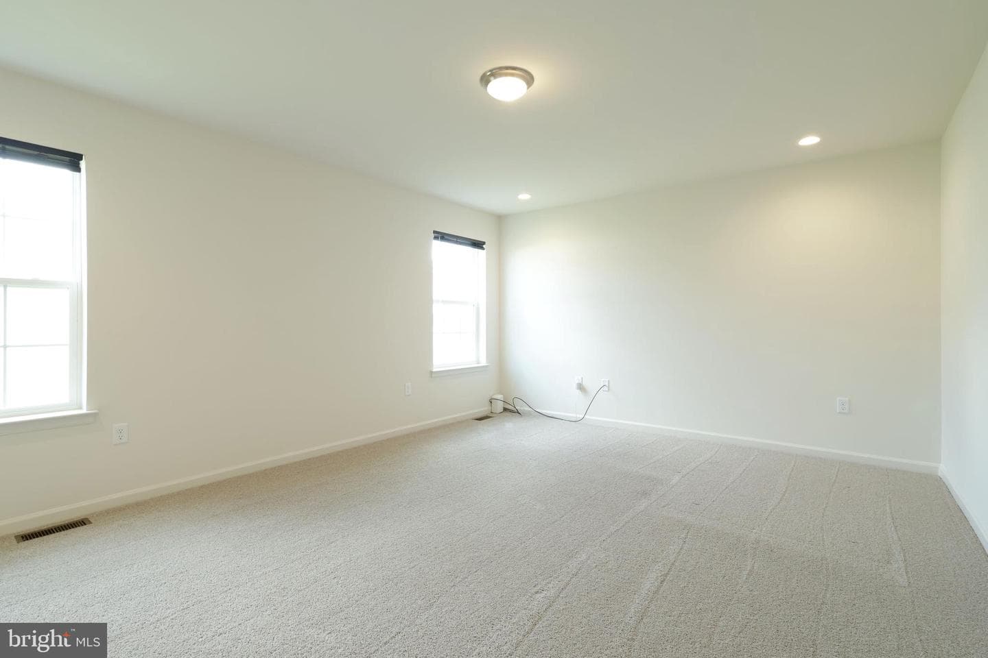 145 Thornwood Lane photo 11