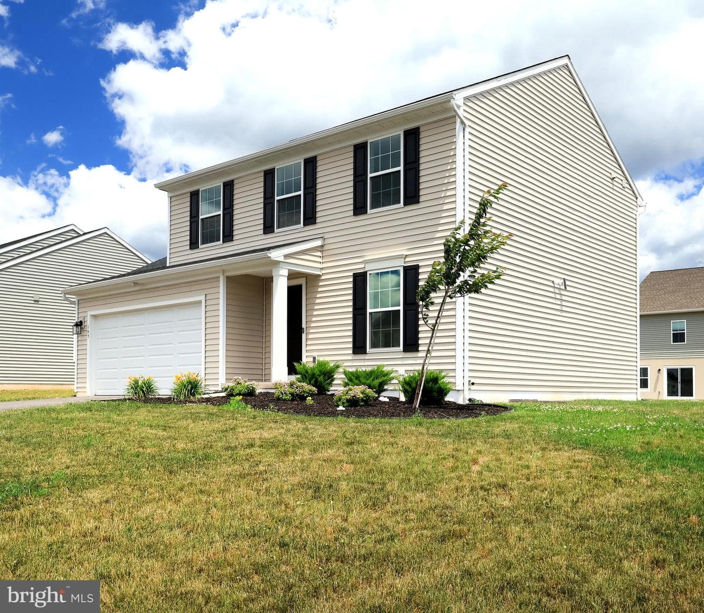 145 Thornwood Lane photo 2