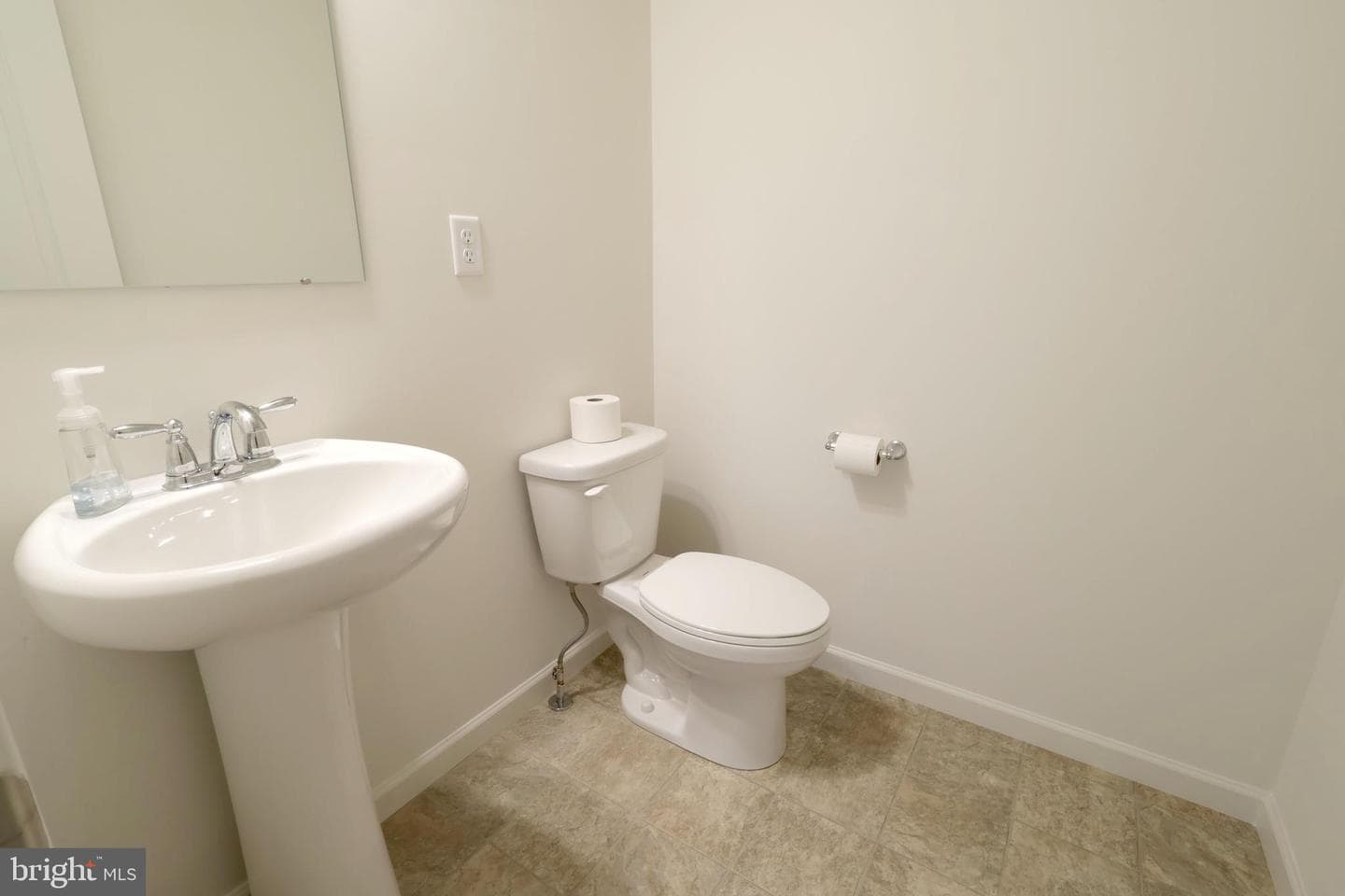 145 Thornwood Lane photo 23