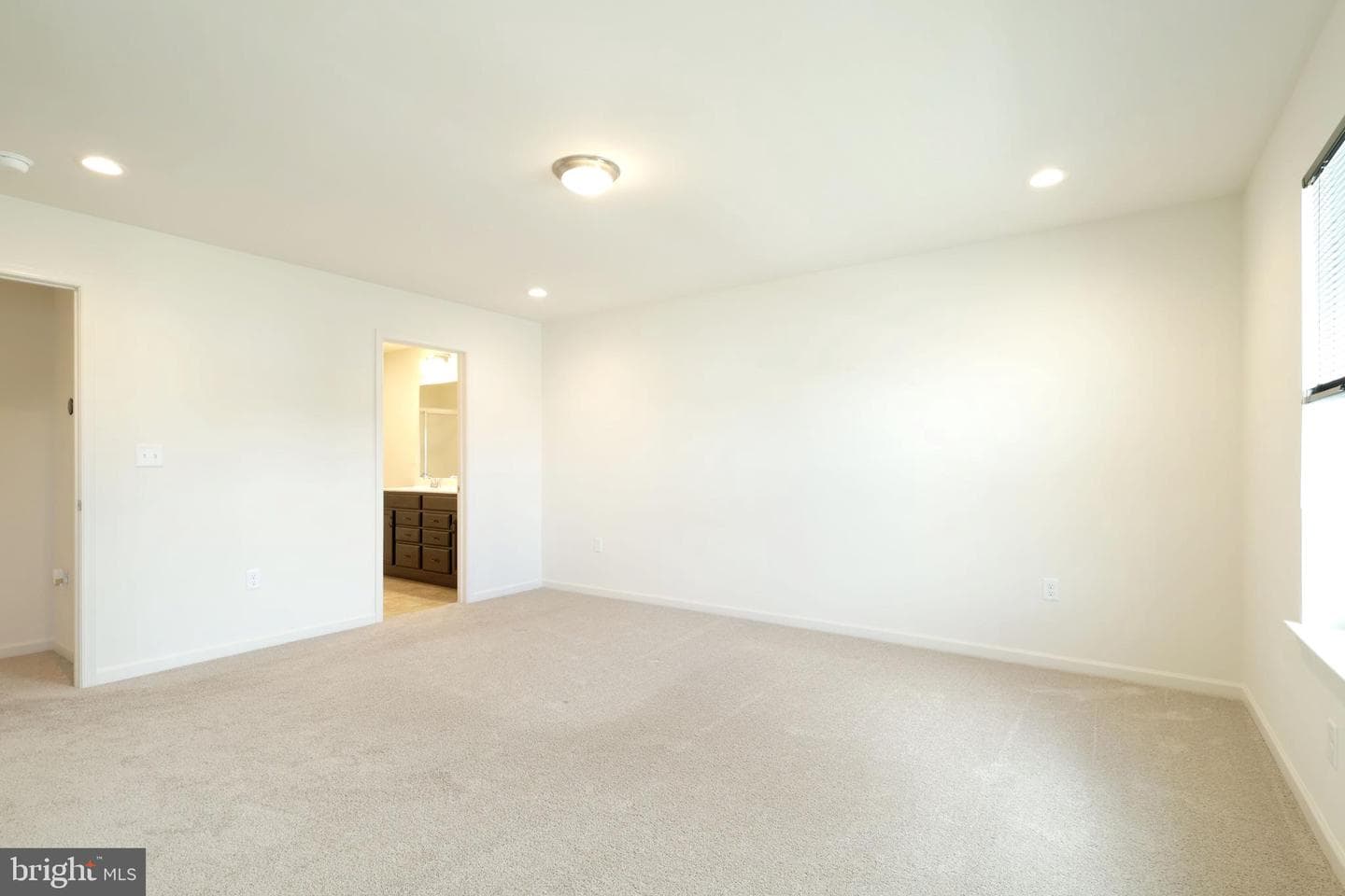 145 Thornwood Lane photo 26