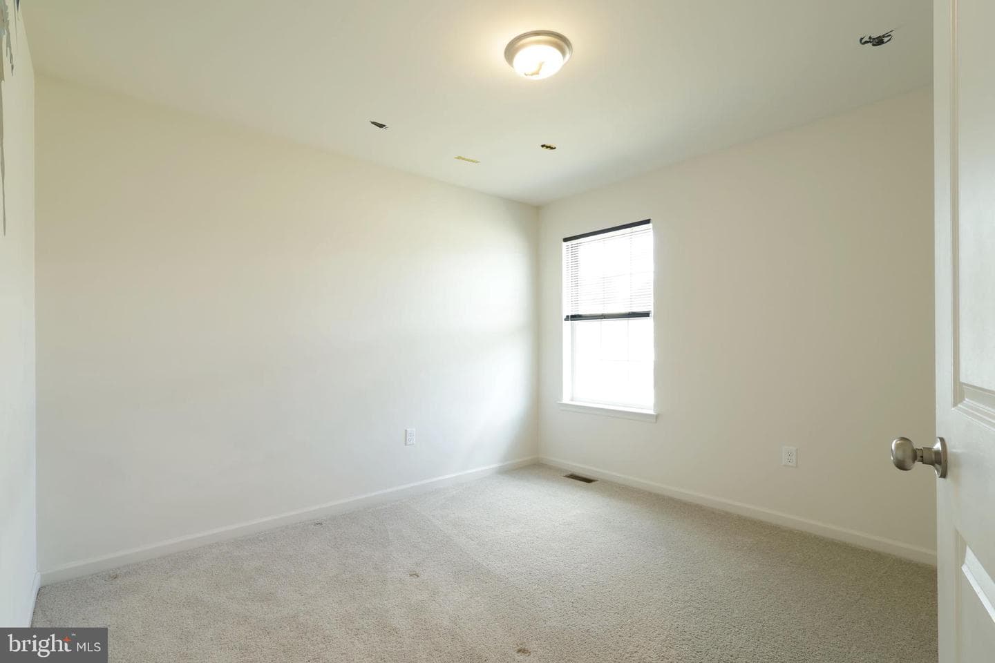 145 Thornwood Lane photo 30