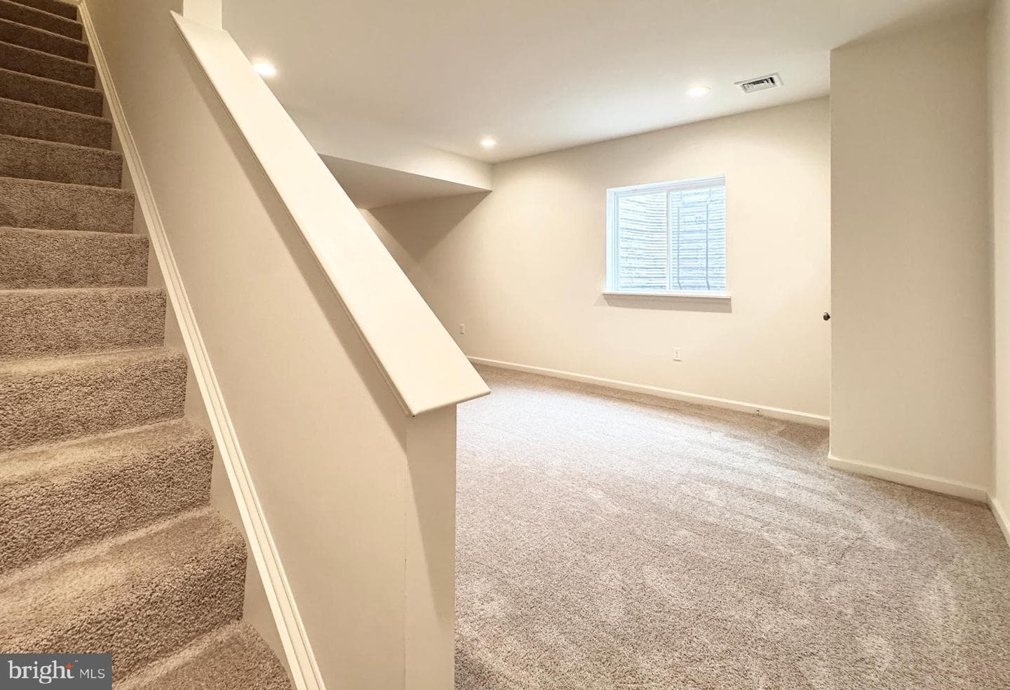 145 Thornwood Lane photo 36
