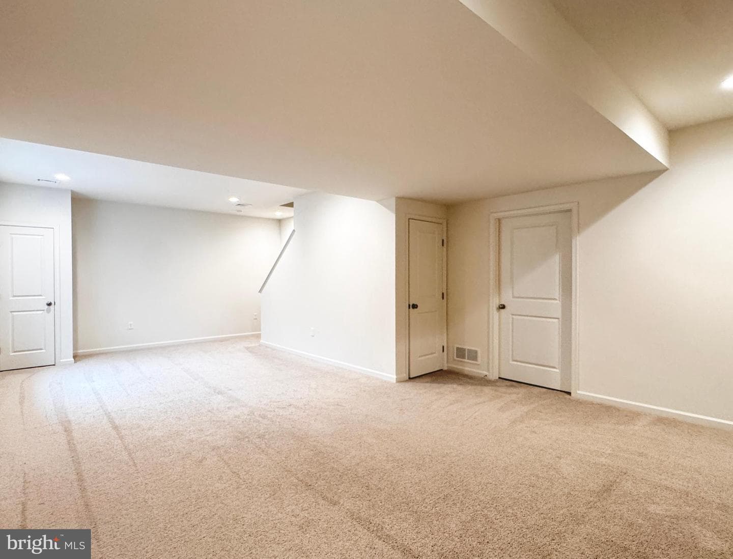 145 Thornwood Lane photo 38