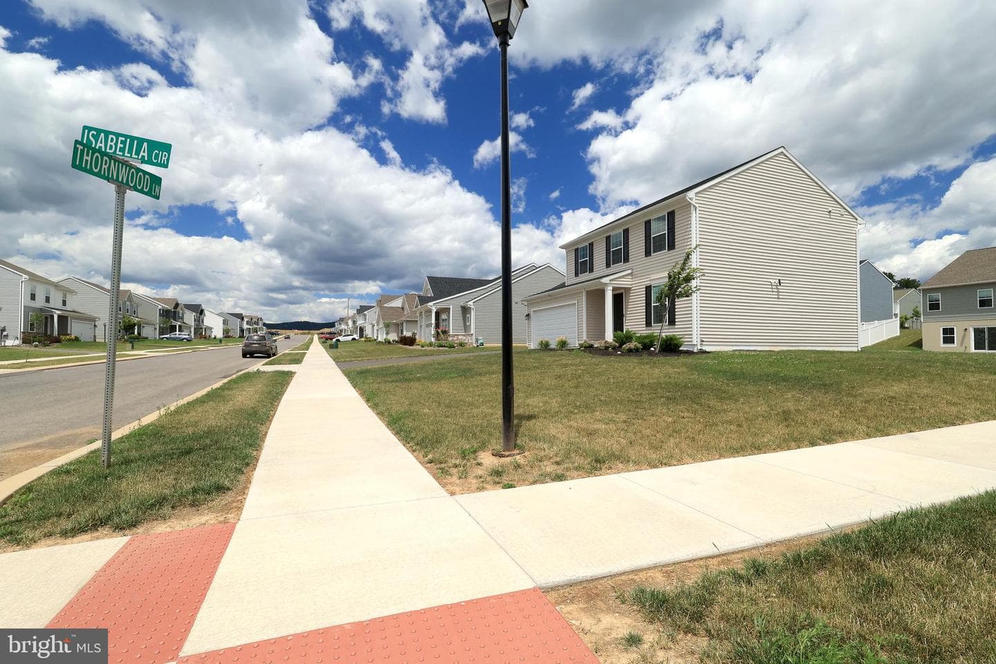 145 Thornwood Lane photo 40