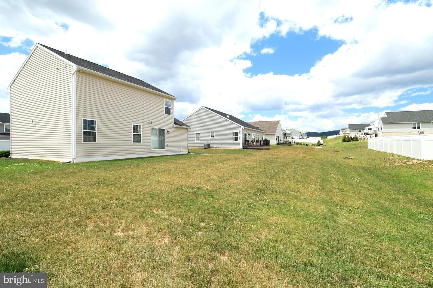 145 Thornwood Lane photo 42
