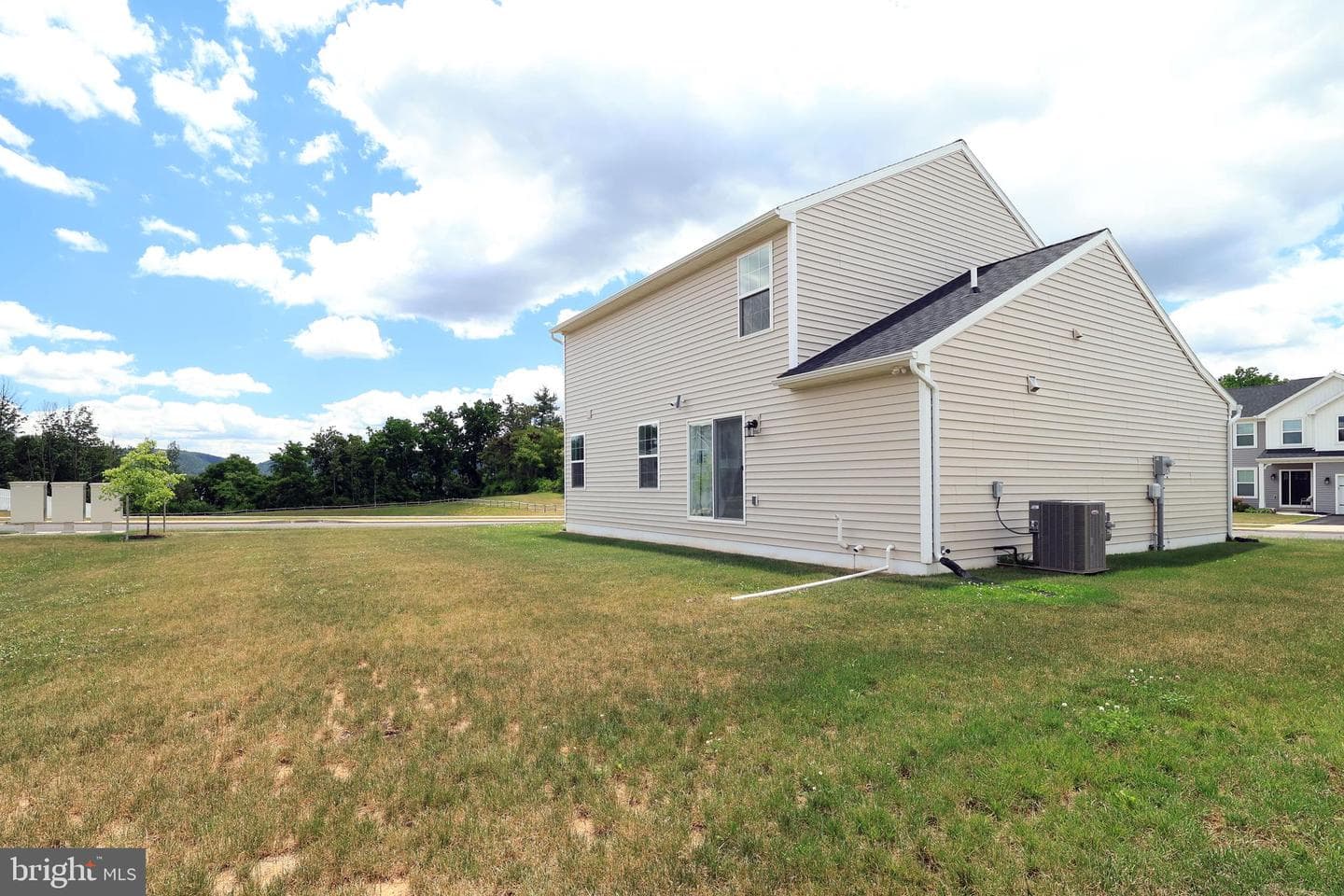 145 Thornwood Lane photo 44