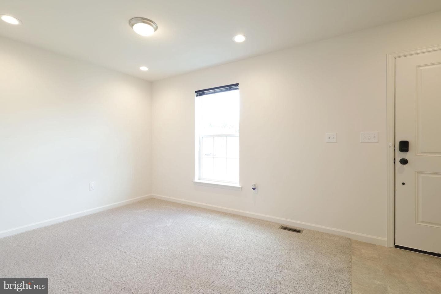 145 Thornwood Lane photo 7