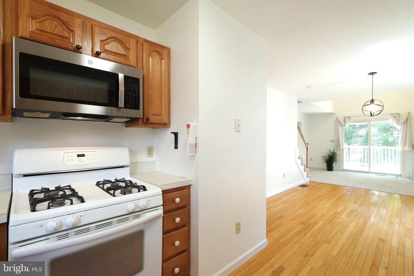 122 Washington Place photo 12