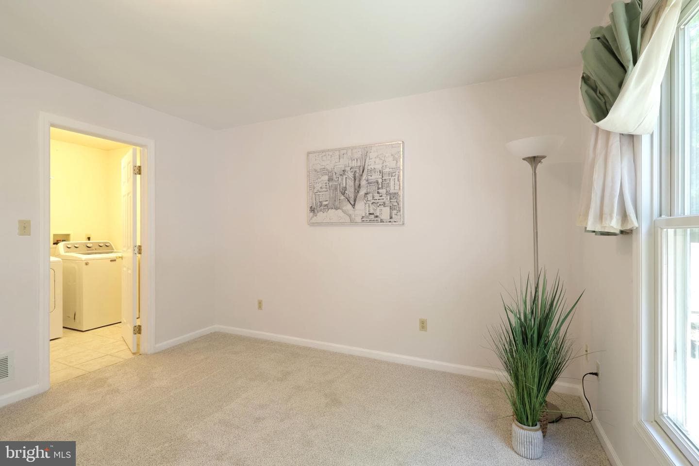 122 Washington Place photo 21