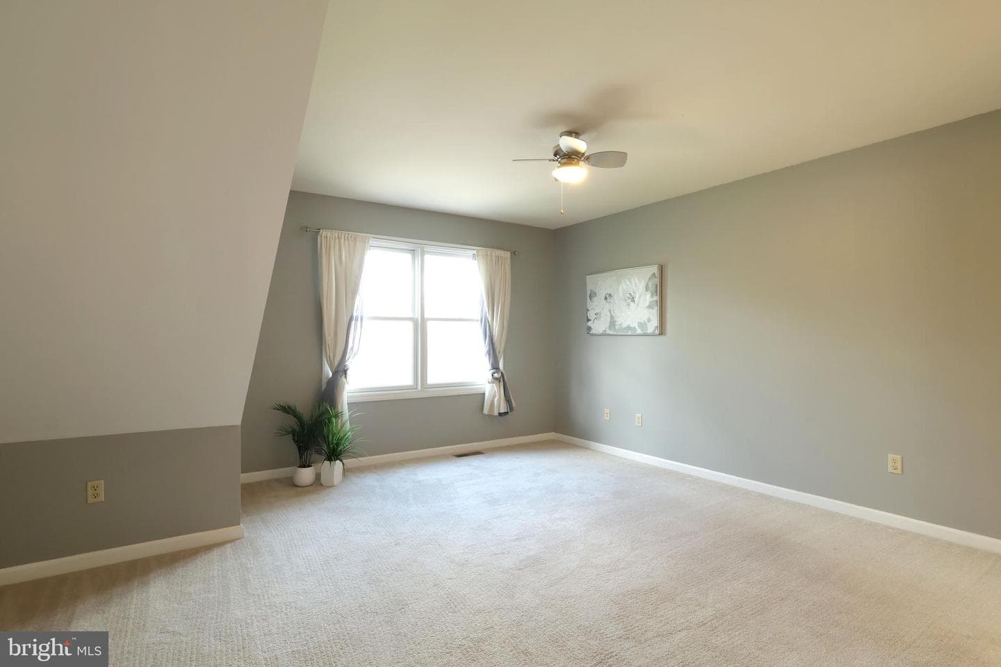 122 Washington Place photo 26
