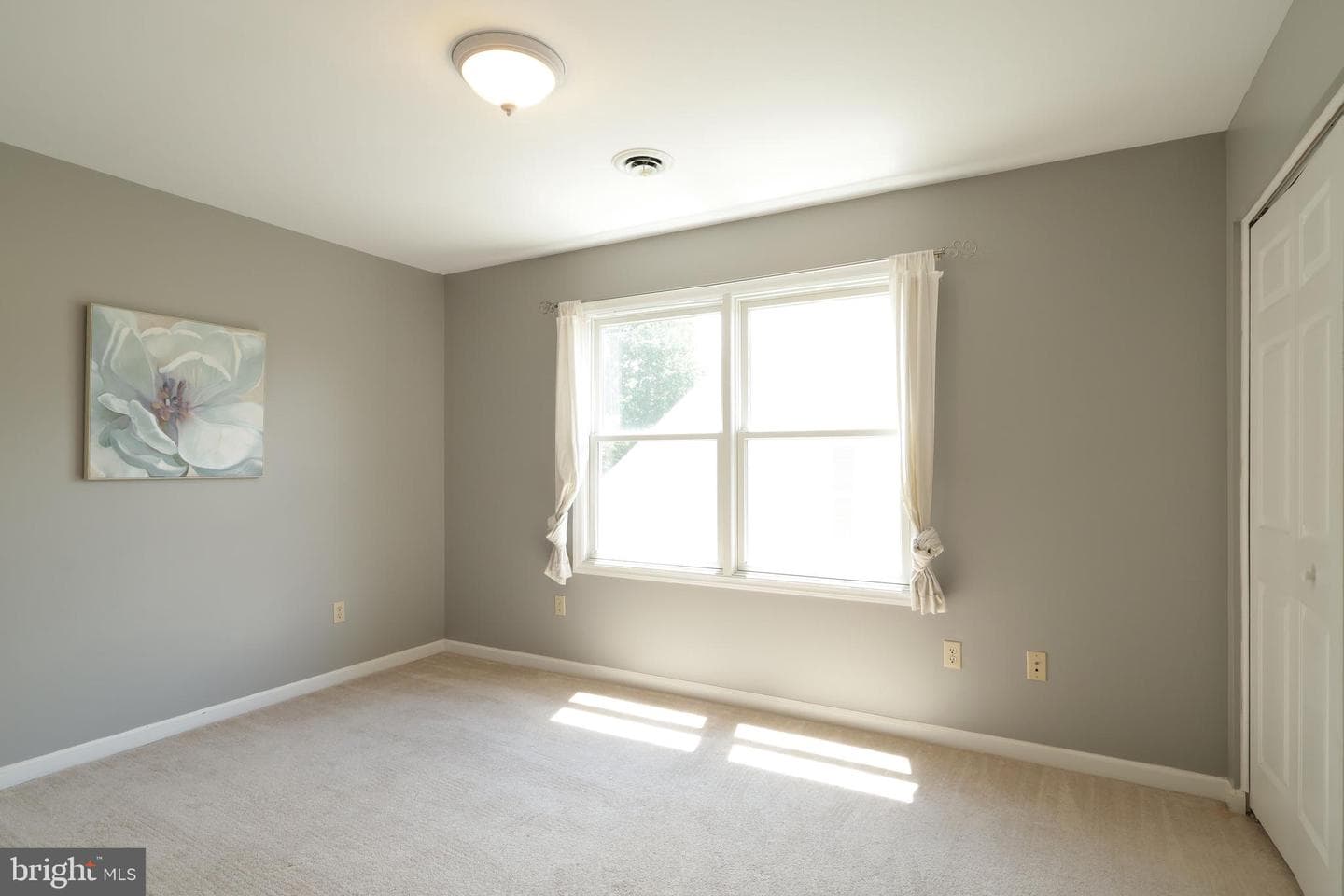122 Washington Place photo 30