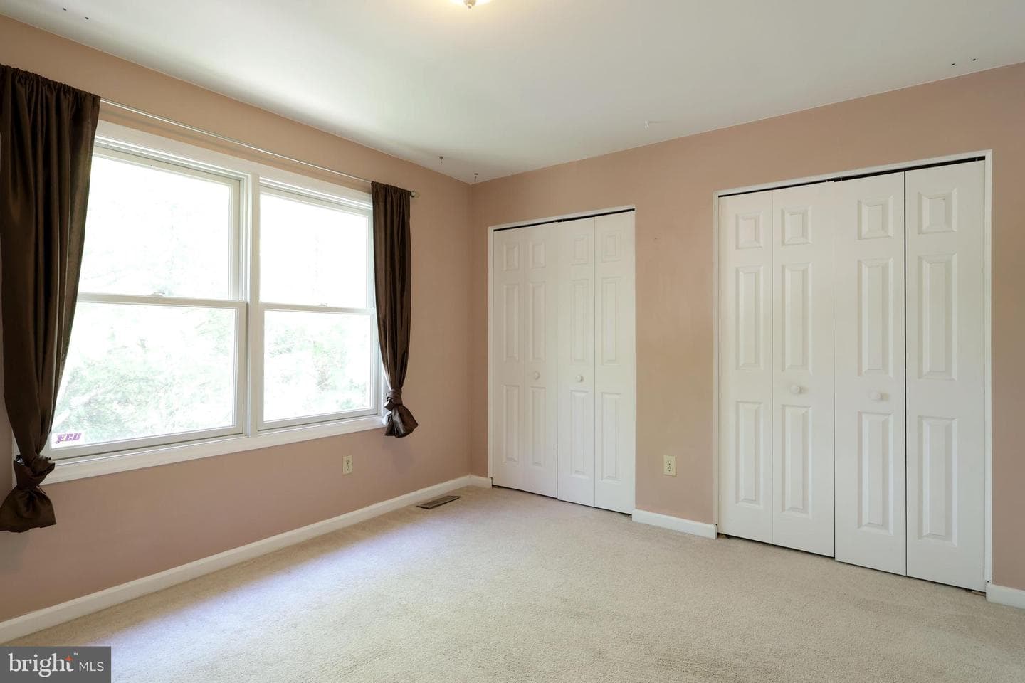 122 Washington Place photo 33