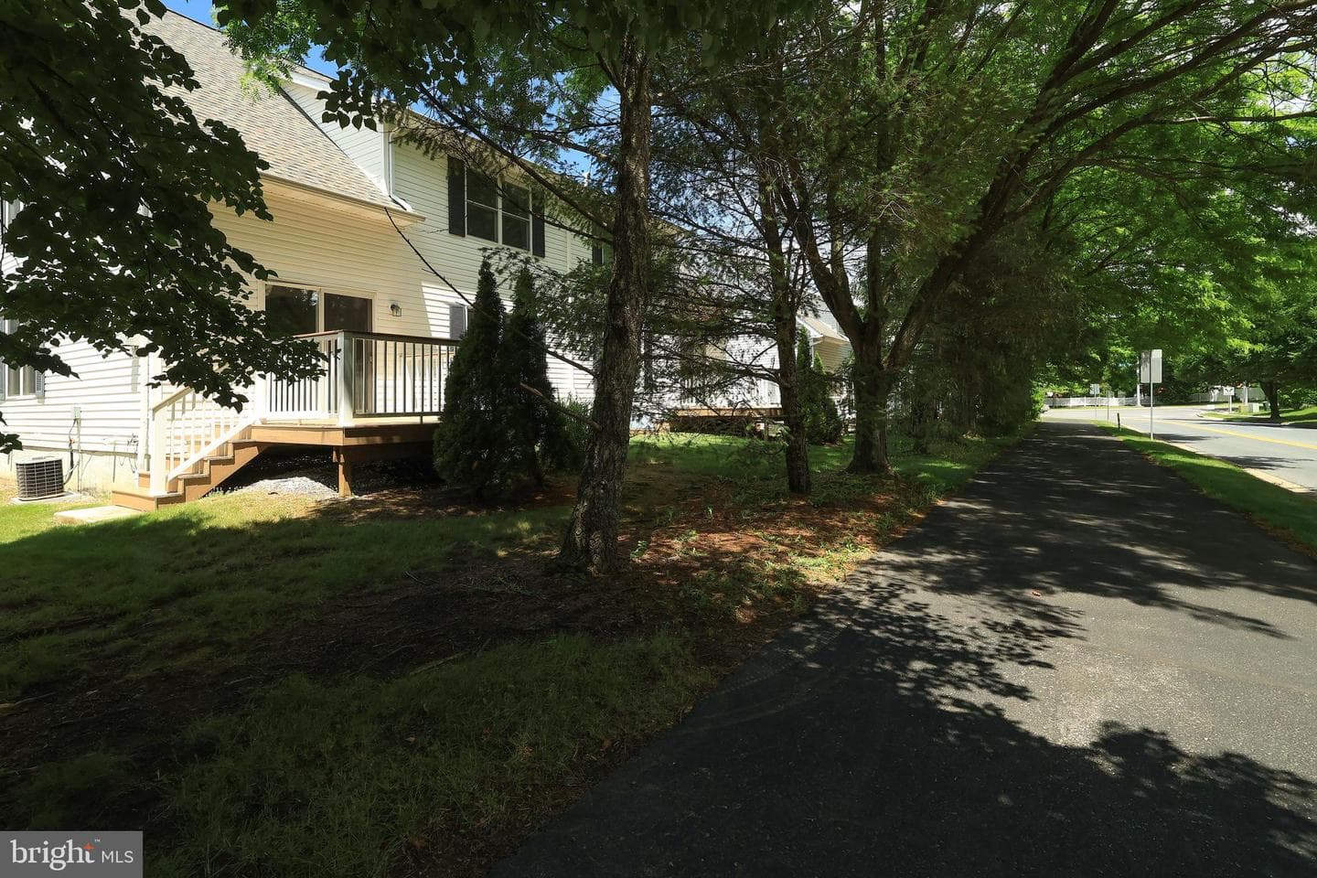 122 Washington Place photo 39