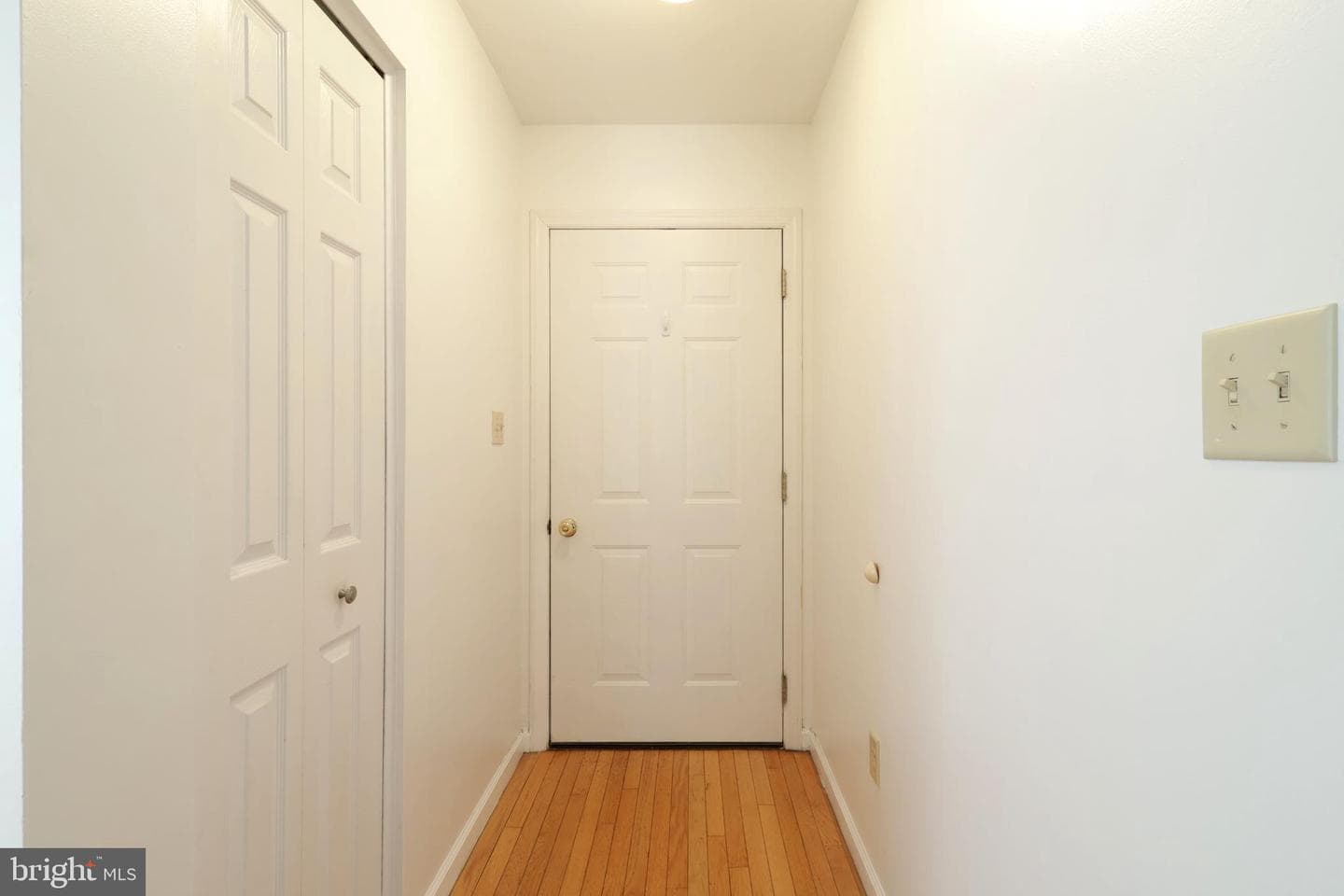 122 Washington Place photo 4