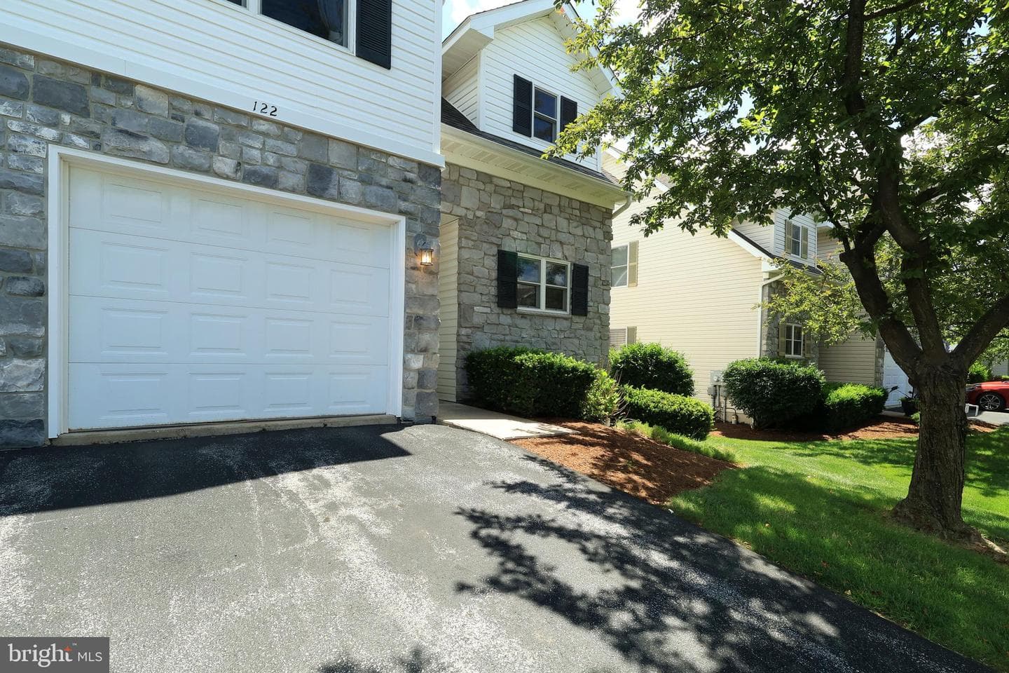 122 Washington Place photo 40