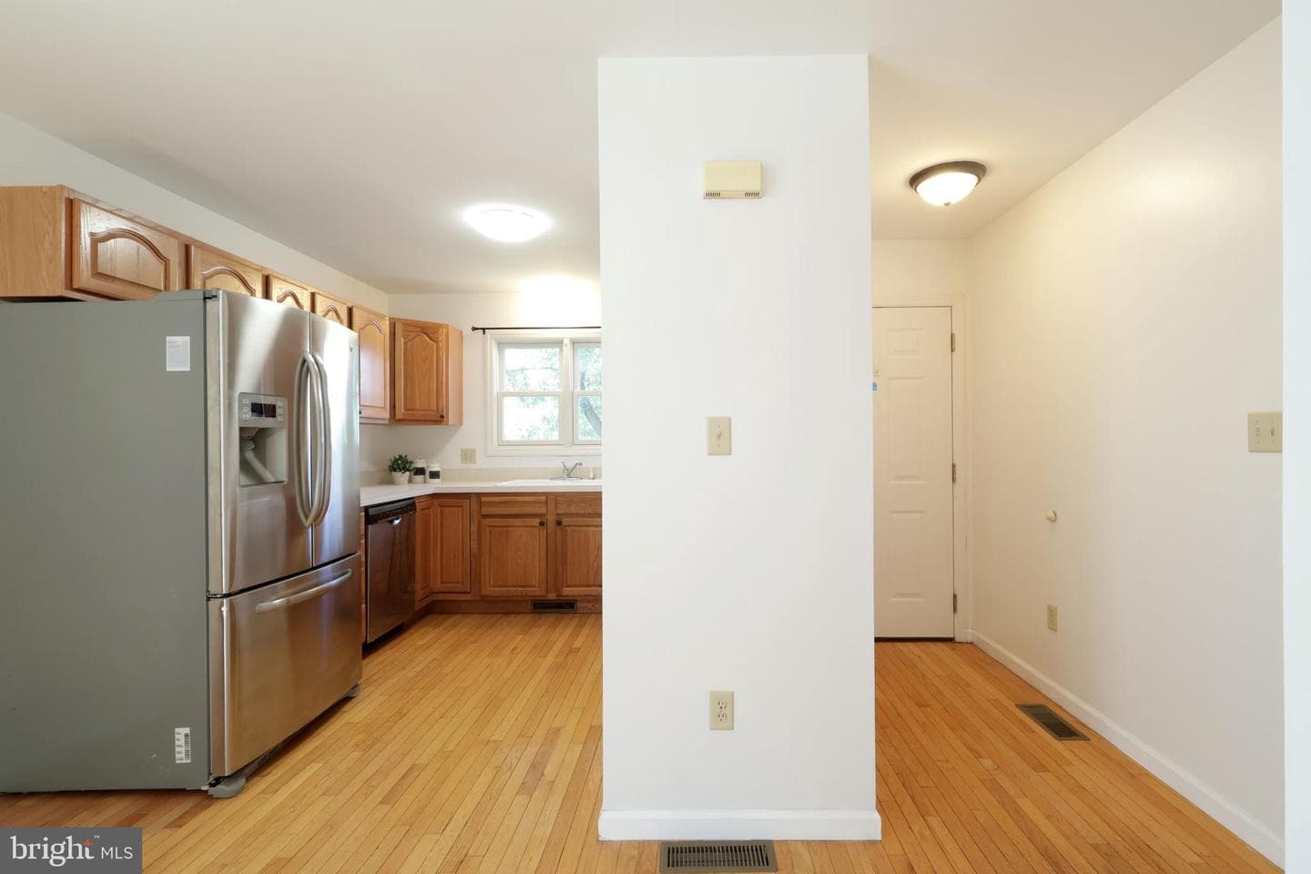 122 Washington Place photo 5