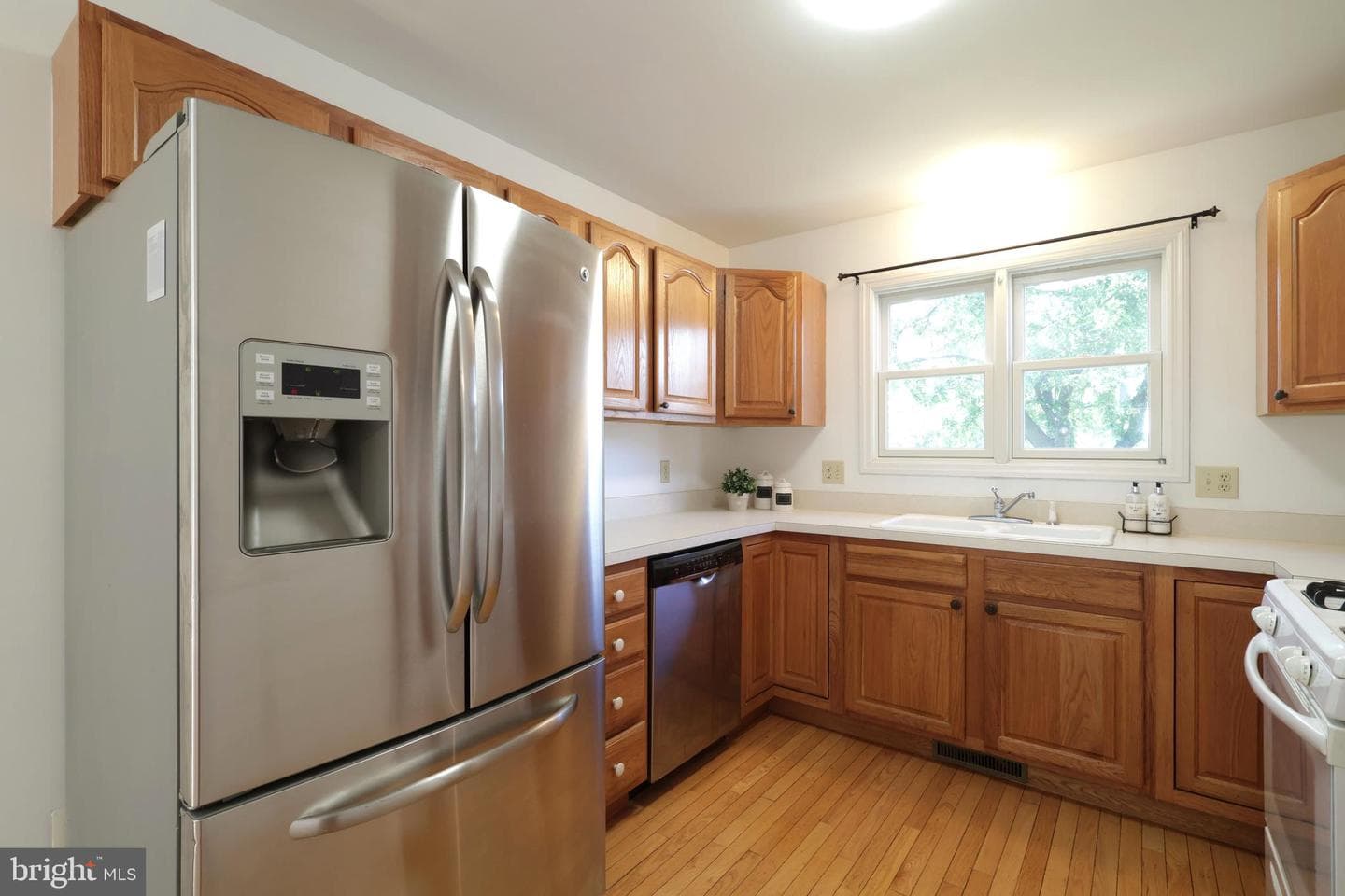 122 Washington Place photo 6