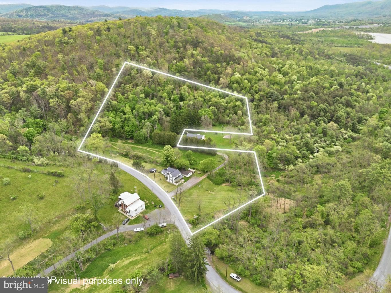 848 Hunter Run Road photo 1